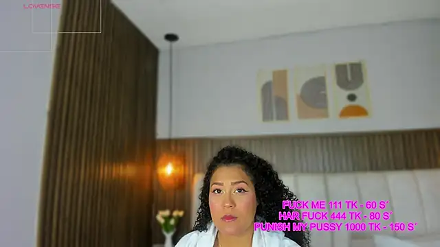 Snapshot of Ashleyy23x chatting on June 16, 7:27 pm Ashleyy23x online show from June 16, 7:27 pm