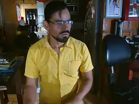 Snapshot of Dr_Pocholate84 chatting on June 23, 7:23 pm Dr Pocholate84 online show from June 23, 7:23 pm