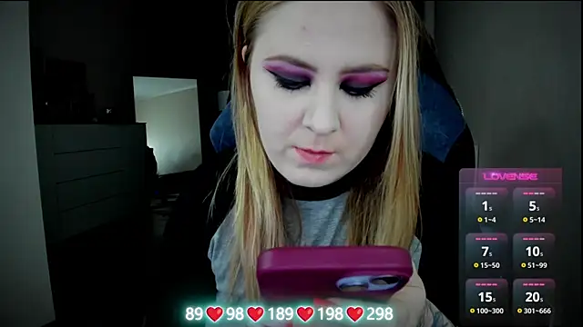 Olivia Munk online show from November 14, 4:44 am