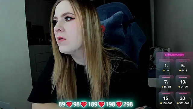 Olivia Munk online show from February 10, 4:49 am