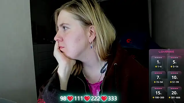 Snapshot of Olivia_Munk chatting on May 31, 3:58 am Olivia Munk online show from May 31, 3:58 am