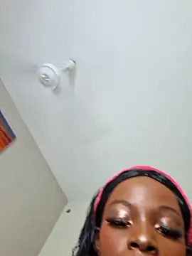 Kamdollie online show from November 22, 6:45 am