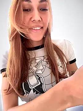 Snapshot of MichelleFerry_ chatting on October 2, 7:43 pm MichelleFerry online show from October 2, 7:43 pm