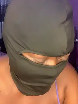 sweet1111 online show from December 16, 11:18 pm