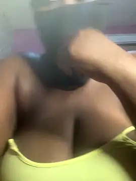 sweet1111 online show from December 20, 11:26 pm