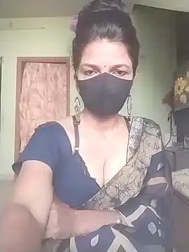 Snapshot of Shuttii_25 chatting on November 17, 4:29 am Shuttii 25 online show from November 17, 4:29 am