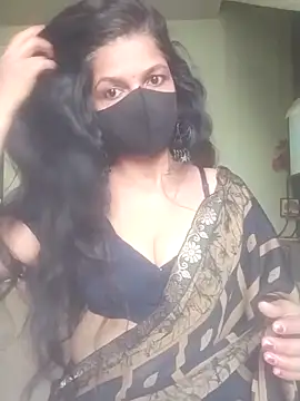 Snapshot of Shuttii_25 chatting on February 3, 4:43 am Shuttii 25 online show from February 3, 4:43 am