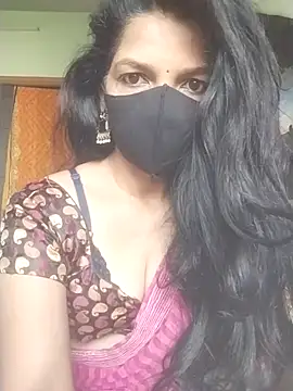 Snapshot of Shuttii_25 chatting on February 18, 4:19 am Shuttii 25 online show from February 18, 4:19 am