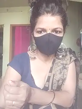 Snapshot of Shuttii_25 chatting on March 7, 3:47 am Shuttii 25 online show from March 7, 3:47 am