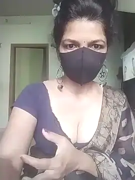 Snapshot of Shuttii_25 chatting on March 14, 3:56 am Shuttii 25 online show from March 14, 3:56 am