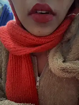 Snapshot of PARI_Hun chatting on December 14, 6:52 pm PARI Hun online show from December 14, 6:52 pm