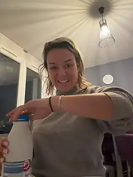 BabyNila online show from November 8, 6:07 pm