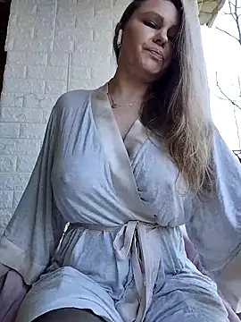 Snapshot of SexyMichellexo chatting on March 14, 11:56 am SexyMichellexo online show from March 14, 11:56 am