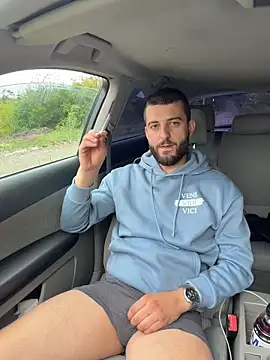 ElChapoGuzman95 online show from May 13, 8:44 am