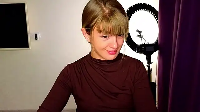  comefeelme  online show from December 19, 5:47 am