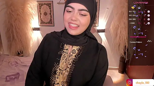 Snapshot of shayla_18 chatting on December 3, 8:17 pm shayla 18 online show from December 3, 8:17 pm