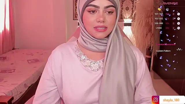 Snapshot of shayla_18 chatting on February 26, 10:20 pm shayla 18 online show from February 26, 10:20 pm