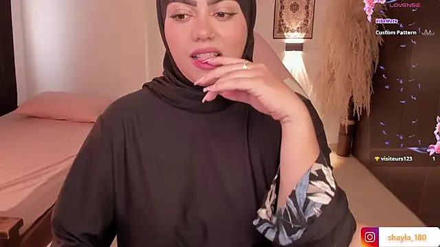 Snapshot of shayla_18 chatting on March 15, 7:16 pm shayla 18 online show from March 15, 7:16 pm