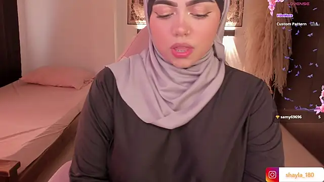 Snapshot of shayla_18 chatting on March 22, 10:04 pm shayla 18 online show from March 22, 10:04 pm