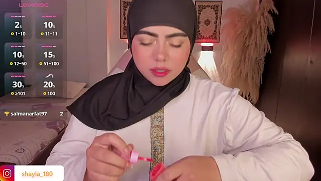 shayla 18 online show from December 20, 9:33 pm