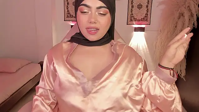 shayla 18 online show from April 29, 8:59 pm