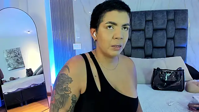 Snapshot of WildyTemping chatting on May 18, 8:03 pm WildyTemping online show from May 18, 8:03 pm