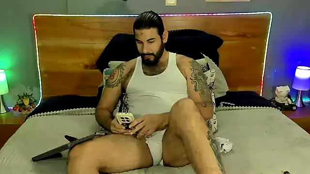 Snapshot of Prometeo-grizzly chatting on July 13, 4:37 am Prometeo-grizzly online show from July 13, 4:37 am