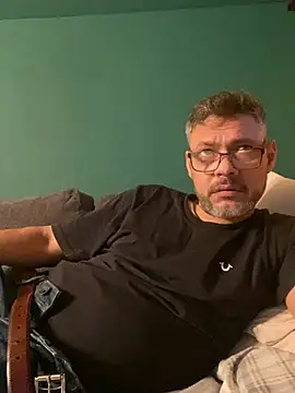 Snapshot of Mikemike19m chatting on January 30, 1:42 pm Mikemike19m online show from January 30, 1:42 pm