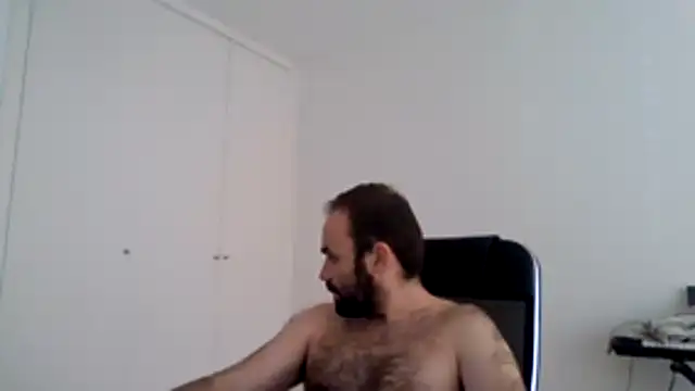 Snapshot of joaodias_97 chatting on June 5, 4:35 pm joaodias 97 online show from June 5, 4:35 pm