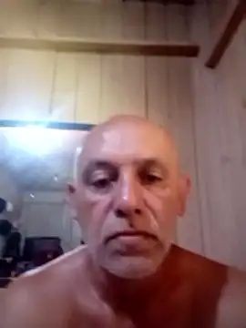 Raquelluciano online show from February 2, 4:38 pm