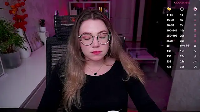 RemyCute online show from April 30, 8:57 pm