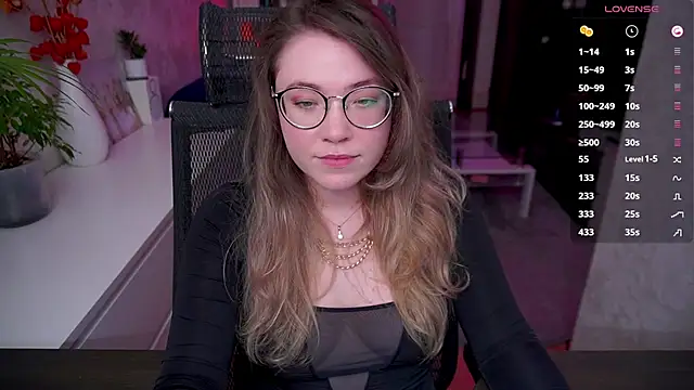 Snapshot of RemyCute chatting on May 17, 6:37 pm RemyCute online show from May 17, 6:37 pm