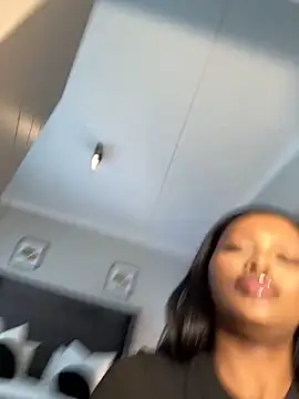 Snapshot of Neelo-Smith chatting on December 7, 6:43 am Neelo-Smith online show from December 7, 6:43 am