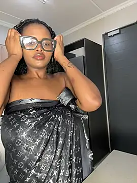 Snapshot of Neelo-Smith chatting on March 1, 2:48 am Neelo-Smith online show from March 1, 2:48 am