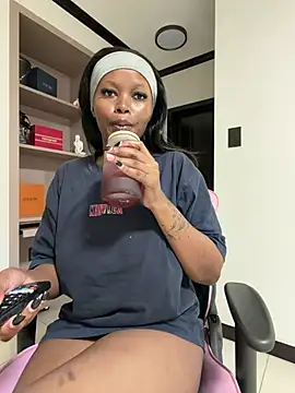 Snapshot of Neelo-Smith chatting on May 6, 4:08 am Neelo-Smith online show from May 6, 4:08 am