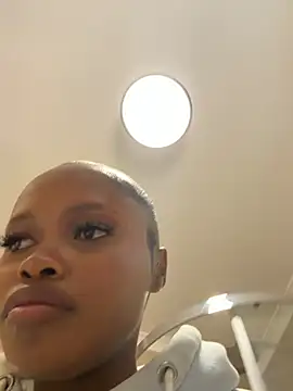 Snapshot of Neelo-Smith chatting on July 5, 6:31 am Neelo-Smith online show from July 5, 6:31 am