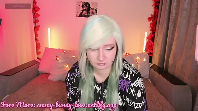 EmmyBunny online show from September 13, 3:34 pm