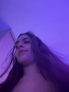 Snapshot of Alicia_Ruiz chatting on March 3, 8:43 pm Alicia Ruiz online show from March 3, 8:43 pm