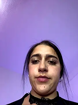 Snapshot of Alicia_Ruiz chatting on October 2, 6:04 pm Alicia Ruiz online show from October 2, 6:04 pm