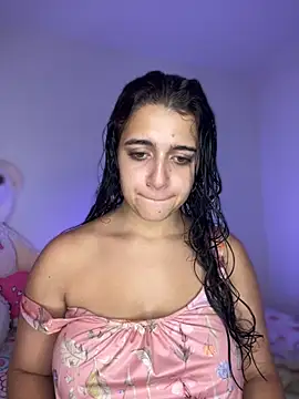Snapshot of Alicia_Ruiz chatting on October 6, 7:33 pm Alicia Ruiz online show from October 6, 7:33 pm