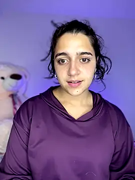 Alicia Ruiz online show from November 5, 1:05 am