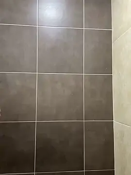 Snapshot of Blum_icee chatting on February 5, 12:42 am Blum icee online show from February 5, 12:42 am