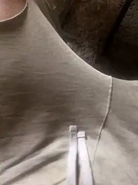 Snapshot of chrille82 chatting on October 7, 10:56 am chrille82 online show from October 7, 10:56 am