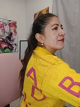 Snapshot of nammy__dirtyhott chatting on June 18, 12:09 pm nammy dirtyhott online show from June 18, 12:09 pm