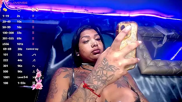 Snapshot of IsabellBigtitsxx chatting on February 19, 10:17 pm IsabellBigtitsxx online show from February 19, 10:17 pm