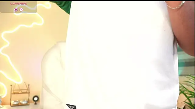 MatiasKorn online show from October 2, 6:53 am