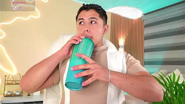 MatiasKorn online show from November 8, 6:46 am