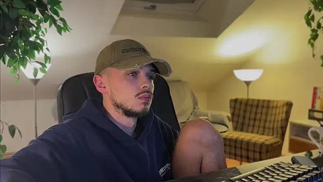 naked psy online show from November 15, 10:04 pm