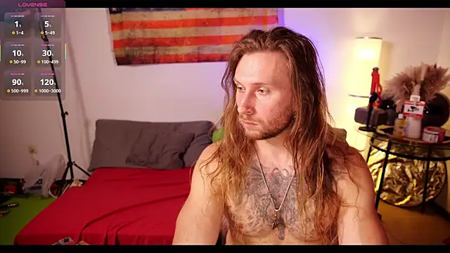 Snapshot of rusbigpaul chatting on November 13, 6:18 pm rusbigpaul online show from November 13, 6:18 pm