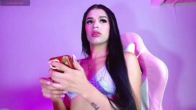 Snapshot of _girl_fernanda_ chatting on February 16, 6:10 am  girl fernanda  online show from February 16, 6:10 am